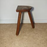 Tripod farm stool