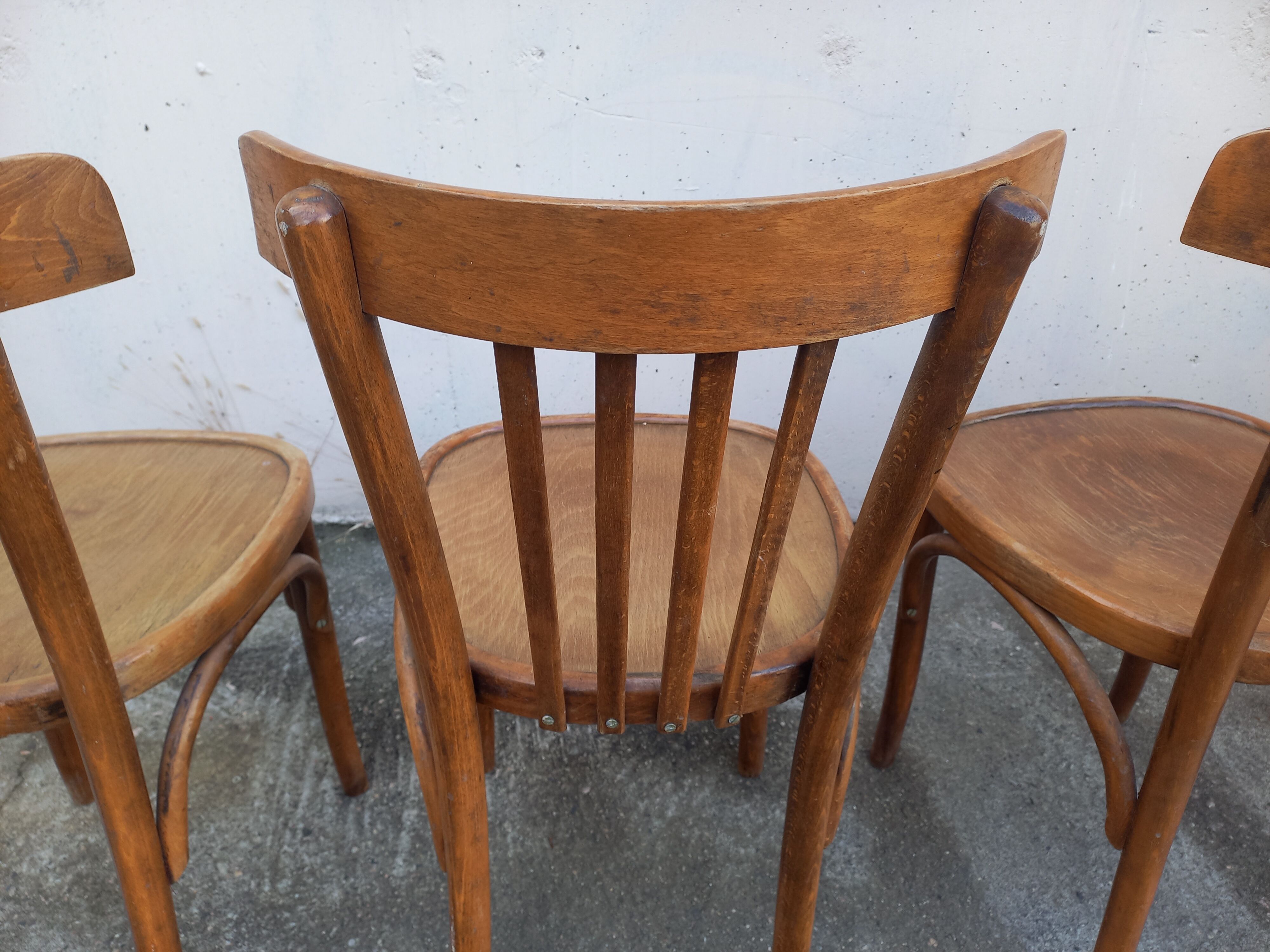 Chaises bistrot vintage