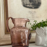 Bulled pitcher La Rochère