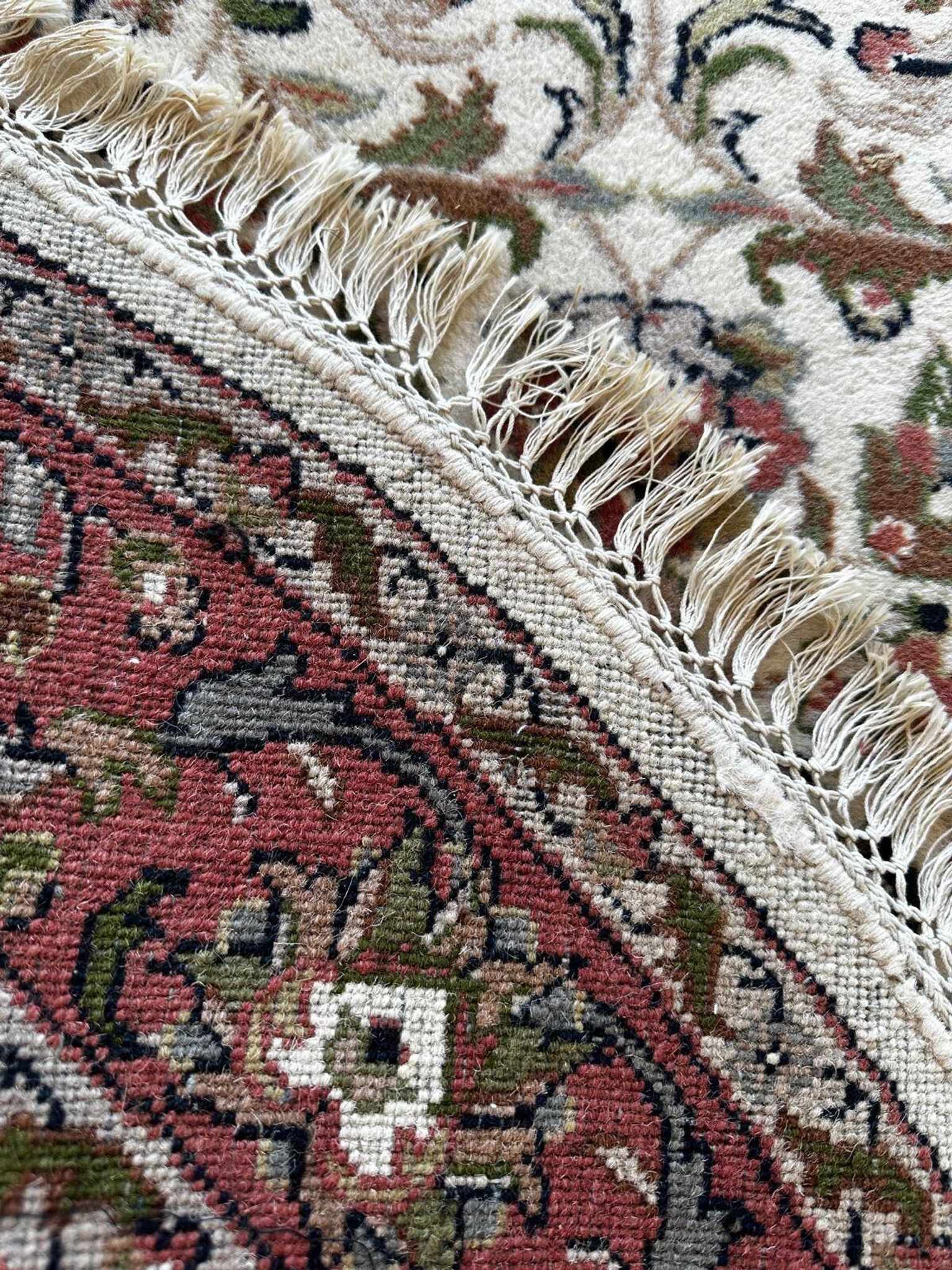 Handmade oval Persian rug 185cm x 120cm