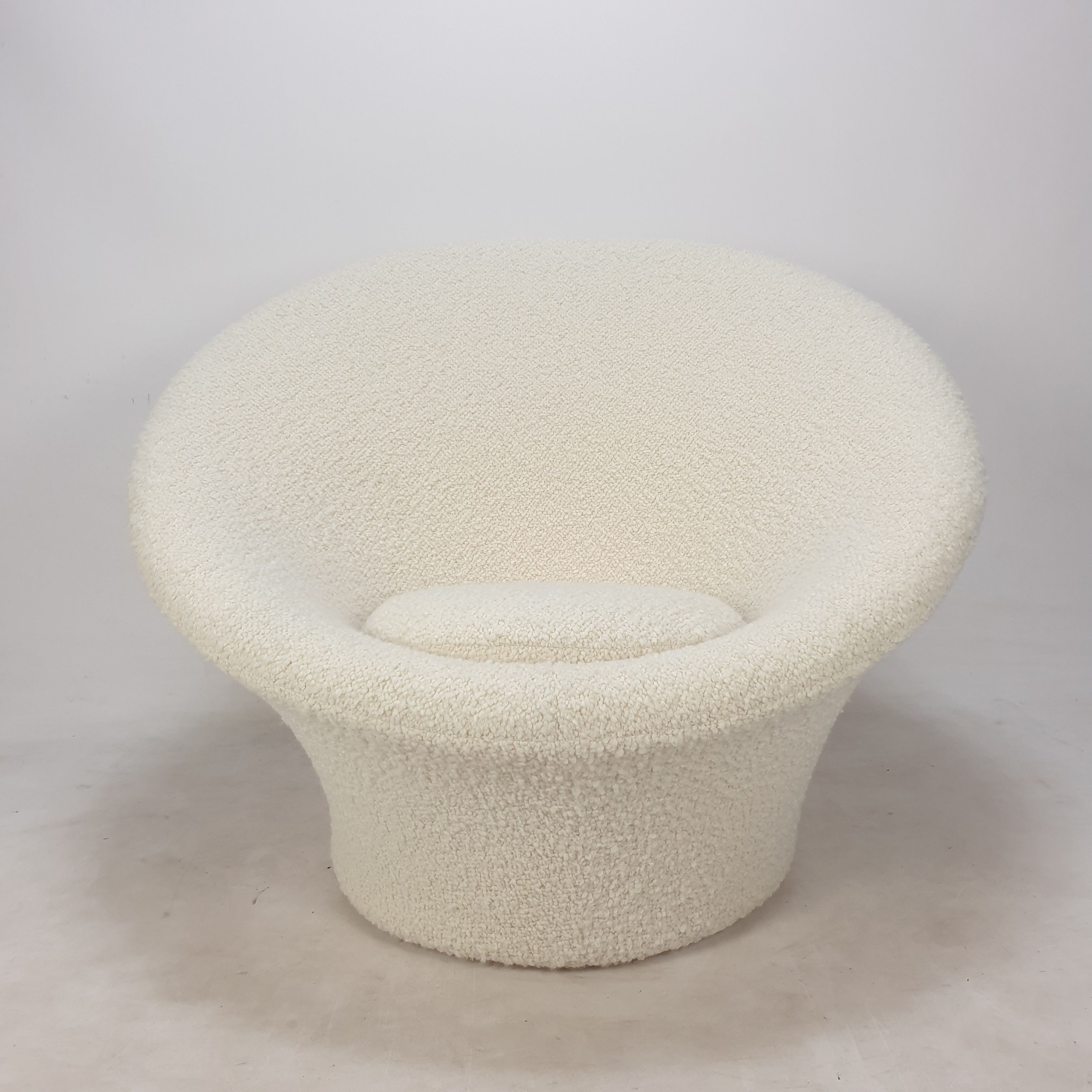 "Big" Mushroom armchair and pouf by Pierre Paulin for Artifort, 1960