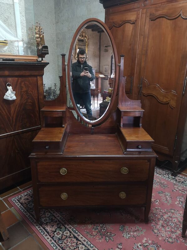 Commode de toilette psychée