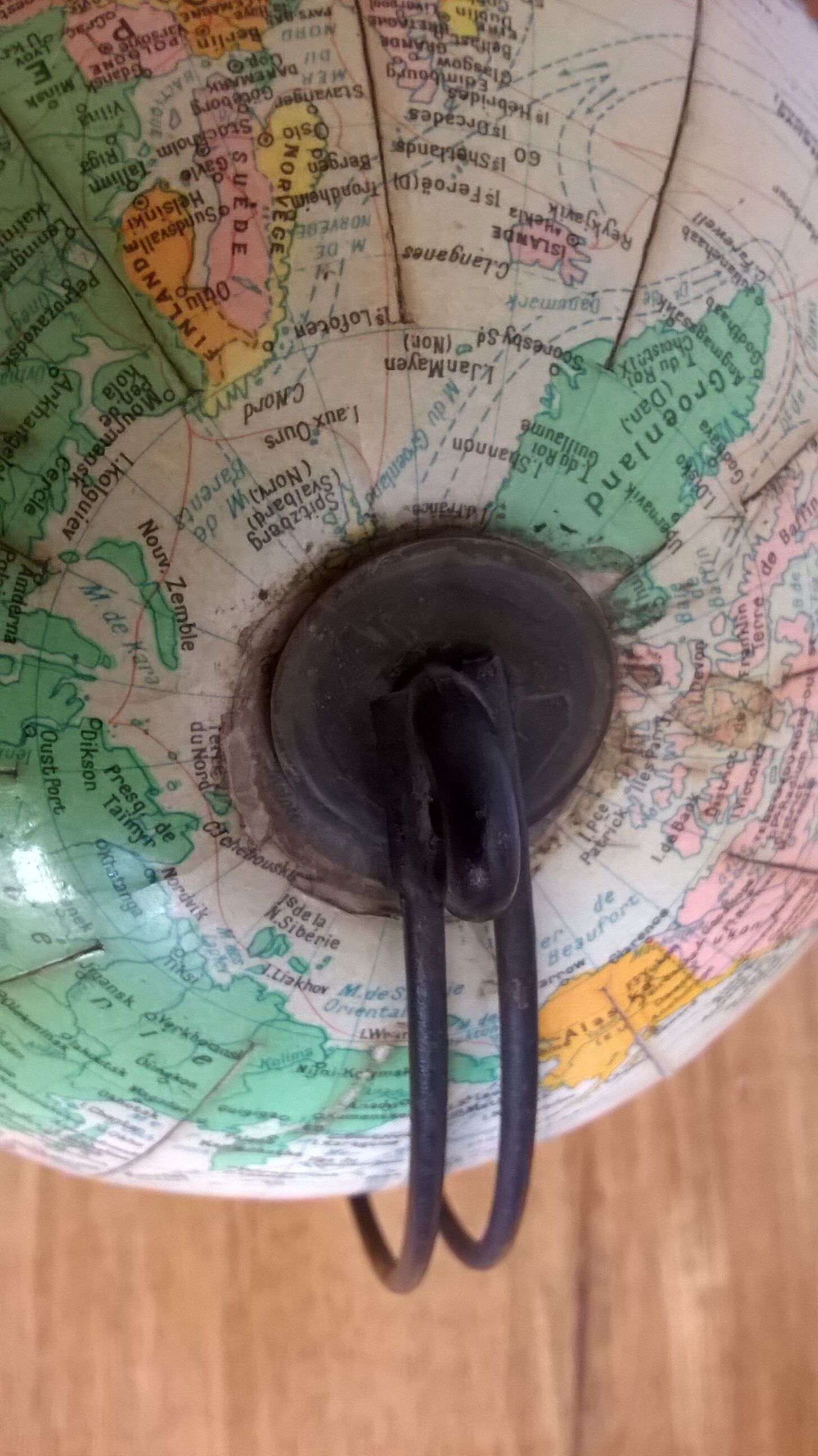 Small terrestrial globe world map of girard and barrère - year 60's
