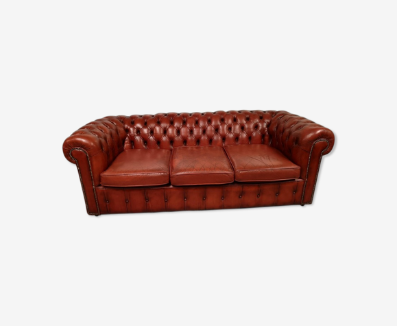 Canapé chesterfield cuir brique trois places