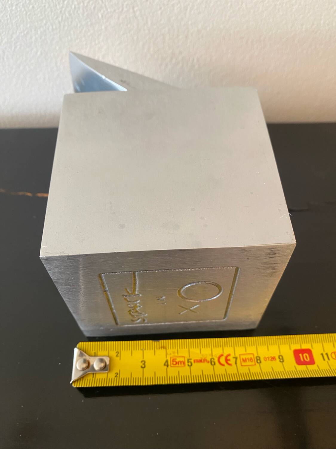 XO ashtray by Starck Model Ray Hollis