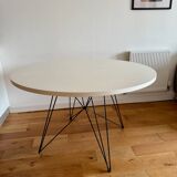 Ensemble design Magis XZ3 Table à manger ronde blanche (120 cm) + 4 chaises Zuiver OMG