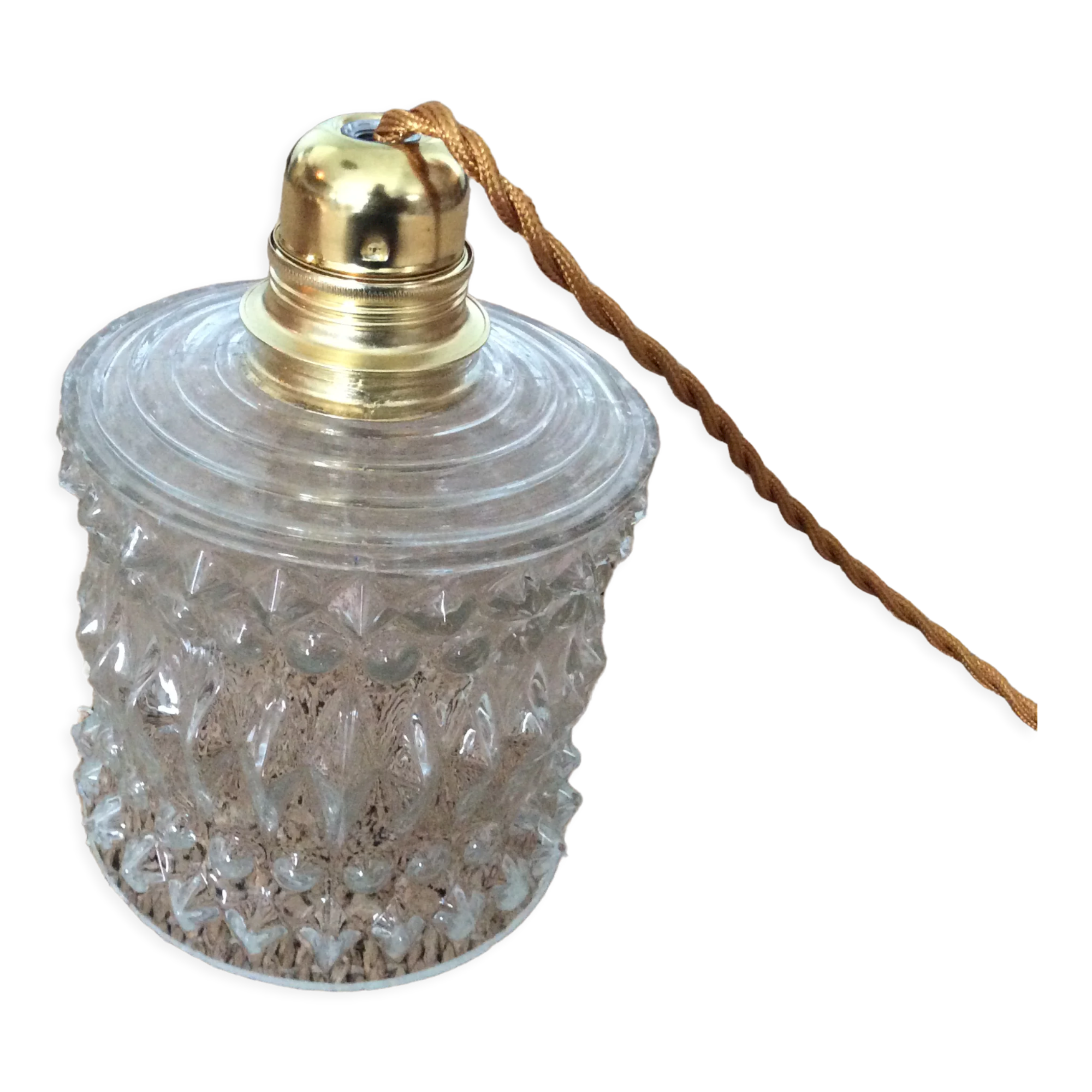 Glass globe suspension