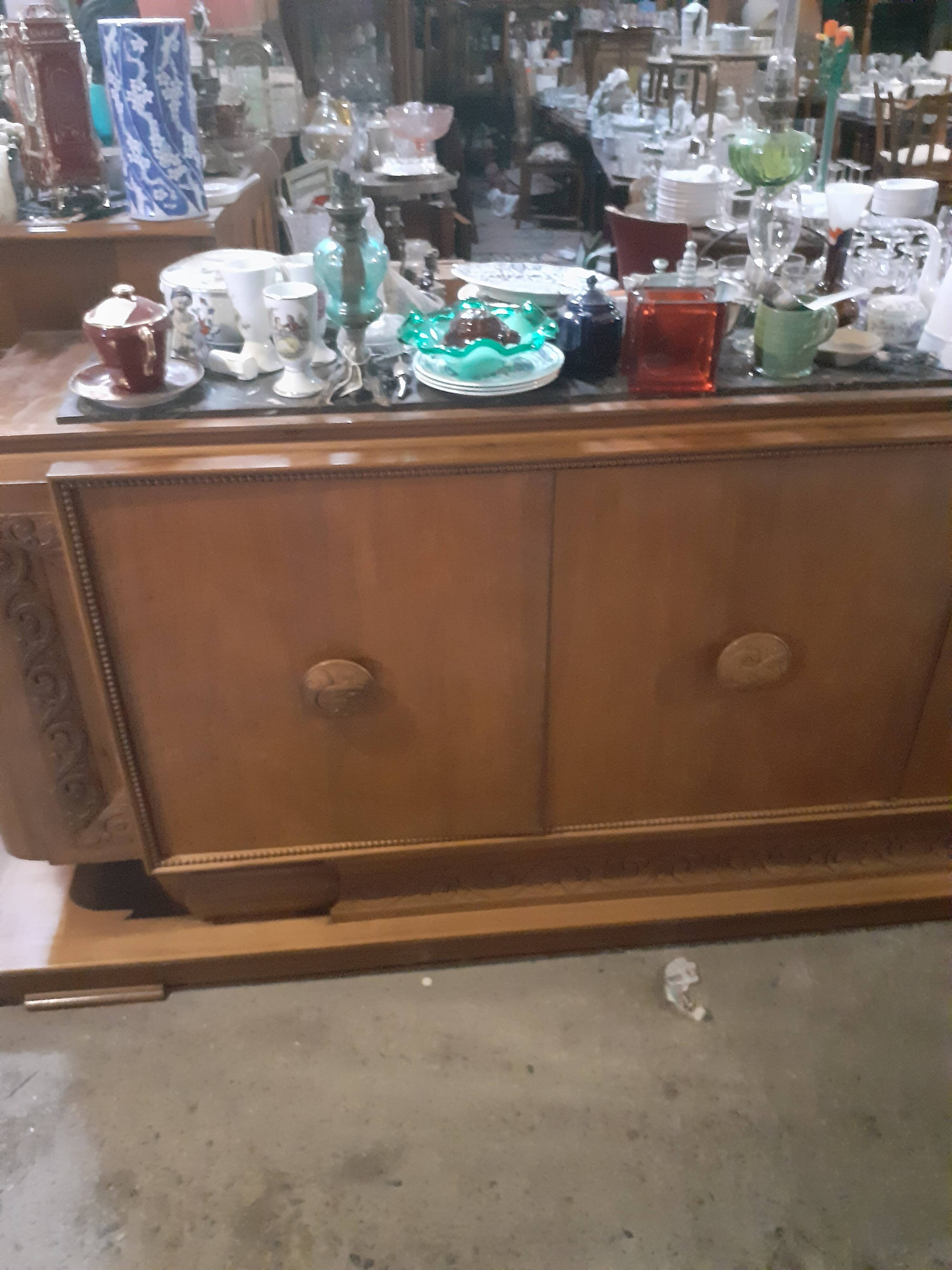 Elm buffet, 1970