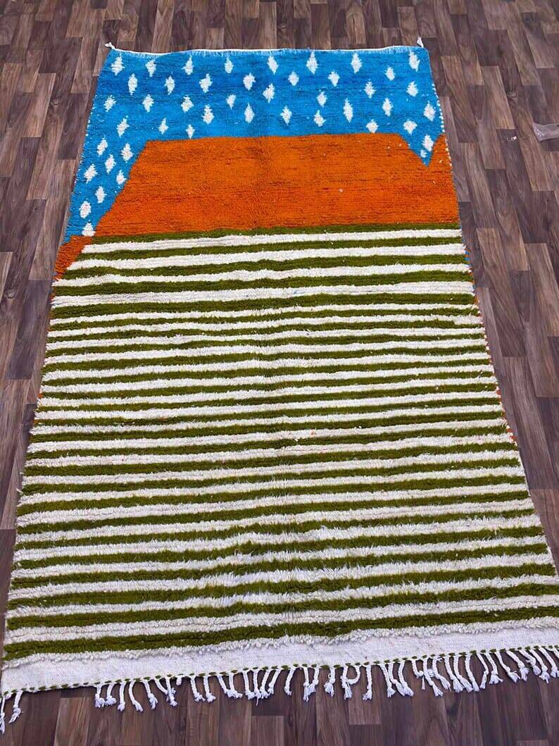 Handcrafted Berber rug in pure natural wool, size 150 x 250 cm