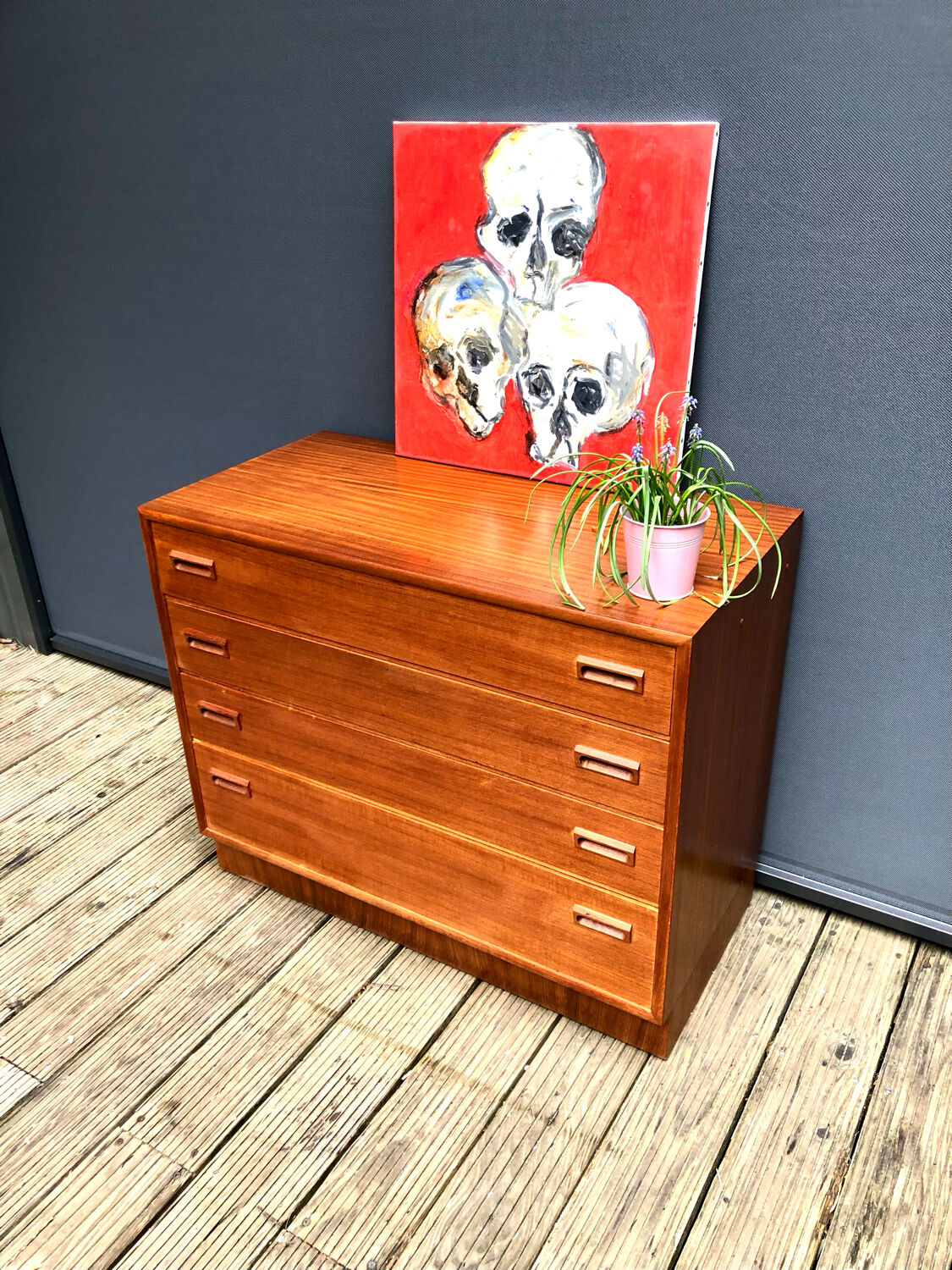 Kempkes chest of drawers