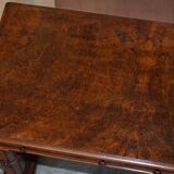 Renaissance writing table in flamed walnut, Pugin style, around 1850.