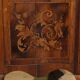 Commode en marqueterie française de style Louis XV du 20e siècle