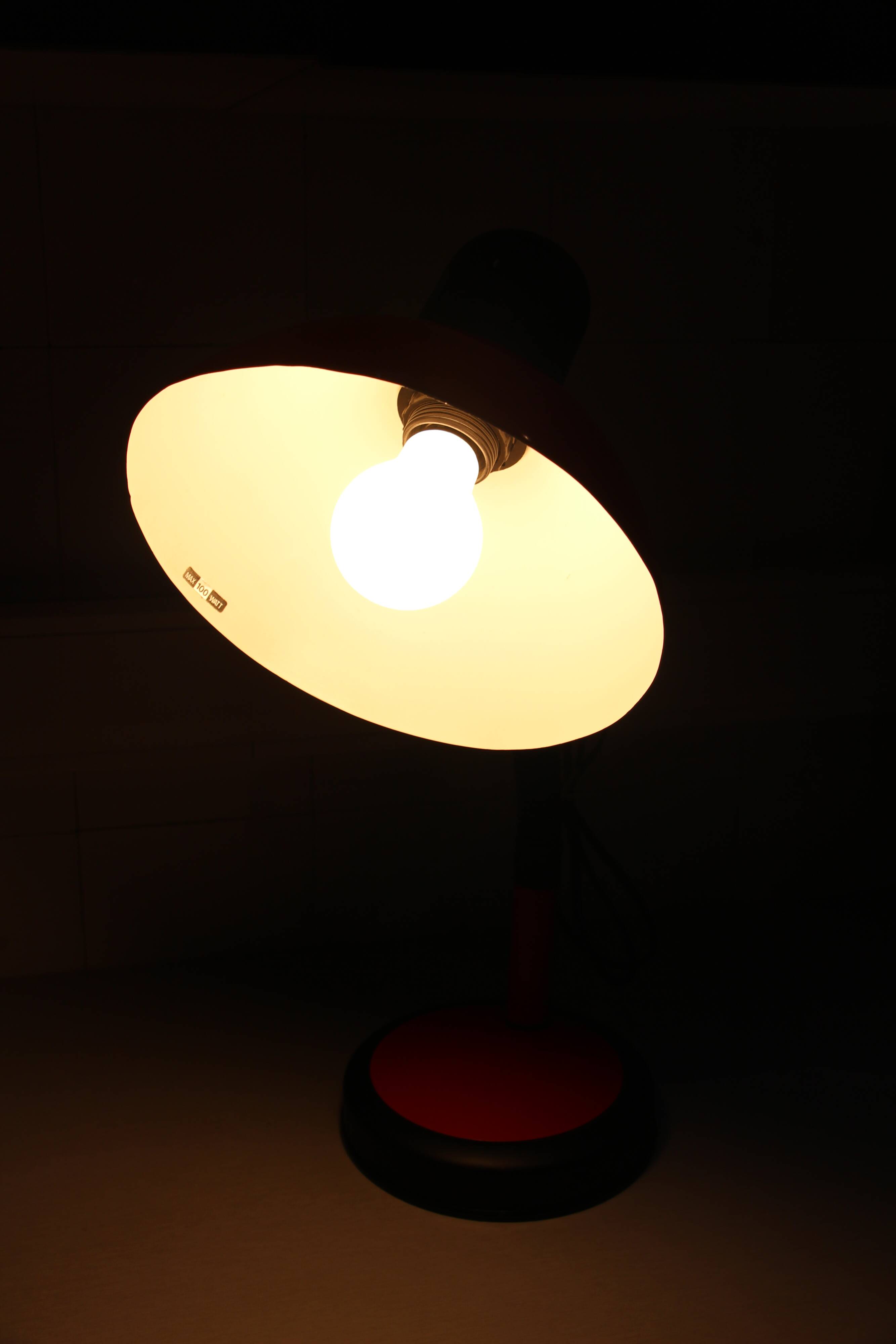 Red desk lamp Veneta Lumi 70's