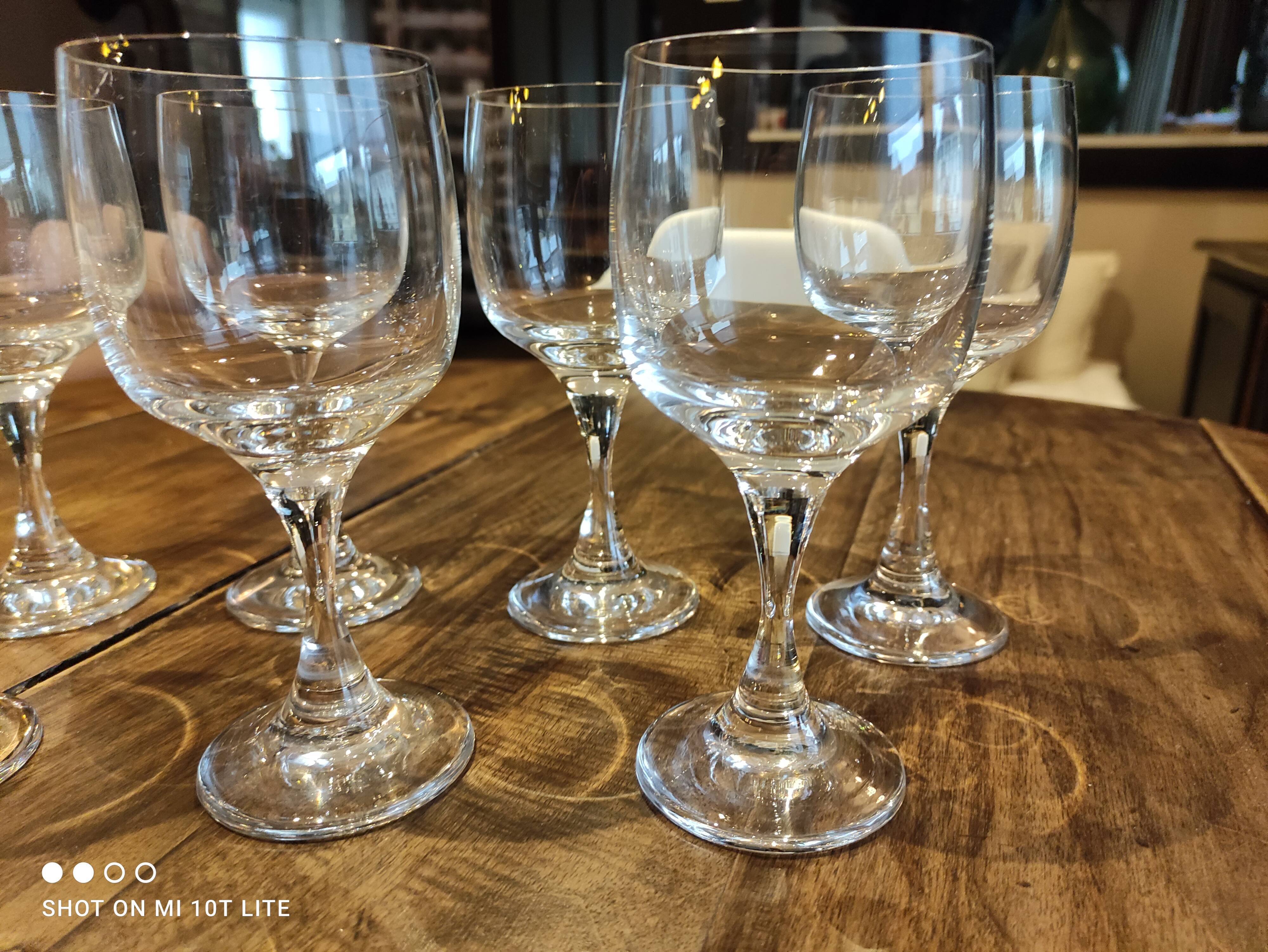 Lot de 7 verres à vin vintage en cristal