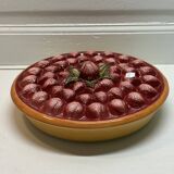 Plat en barbotine fraises