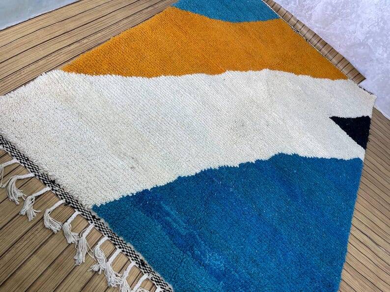 Traditional handmade wool rug size 150 x 250 cm