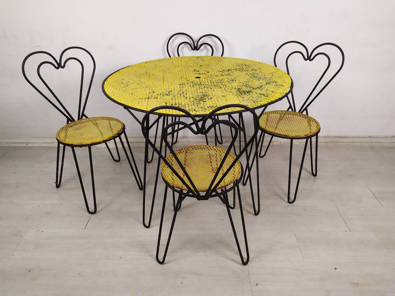 Mathieu Matégot garden lounge