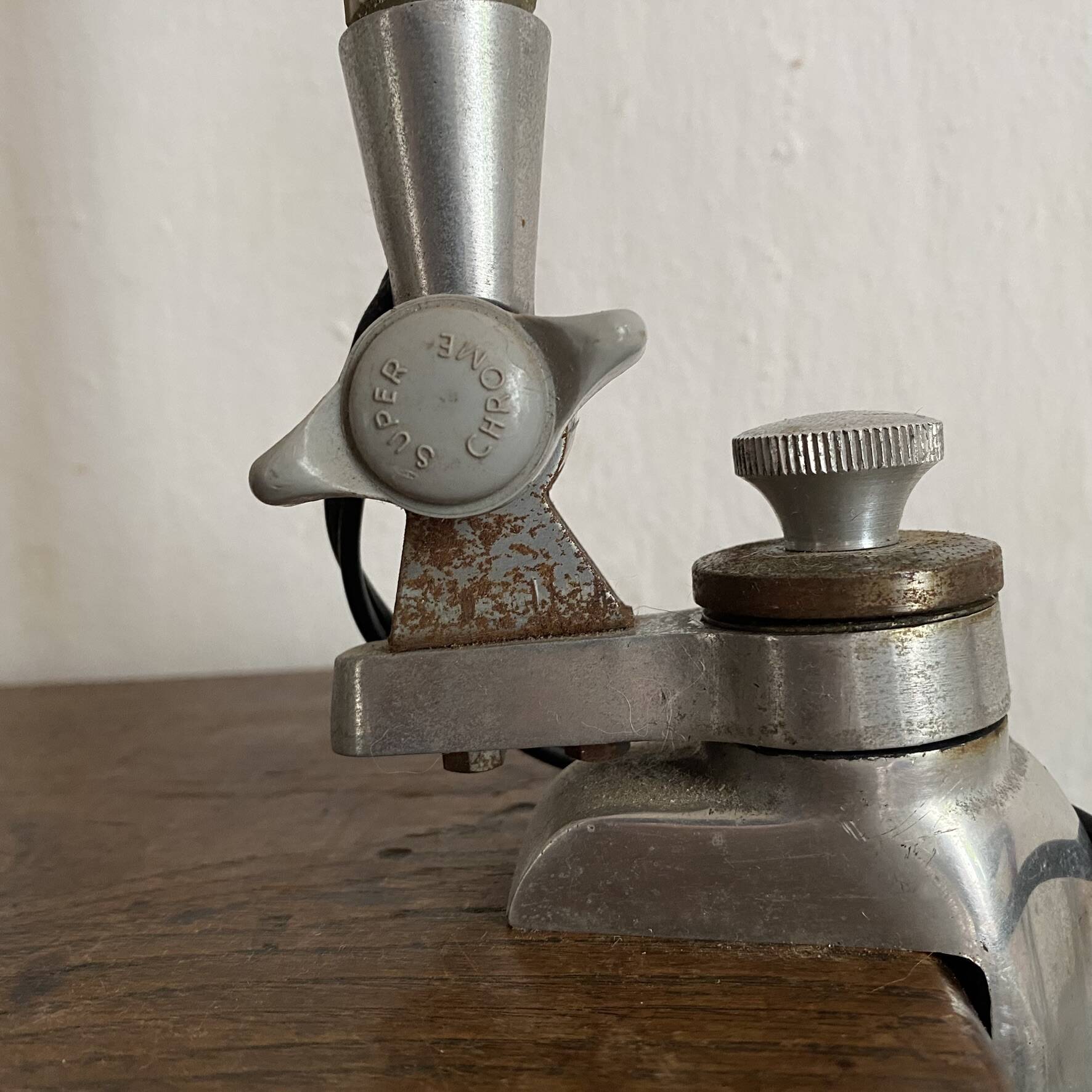 Lampe d'atelier Superchrome à étau , lampe industrielle 2 bras