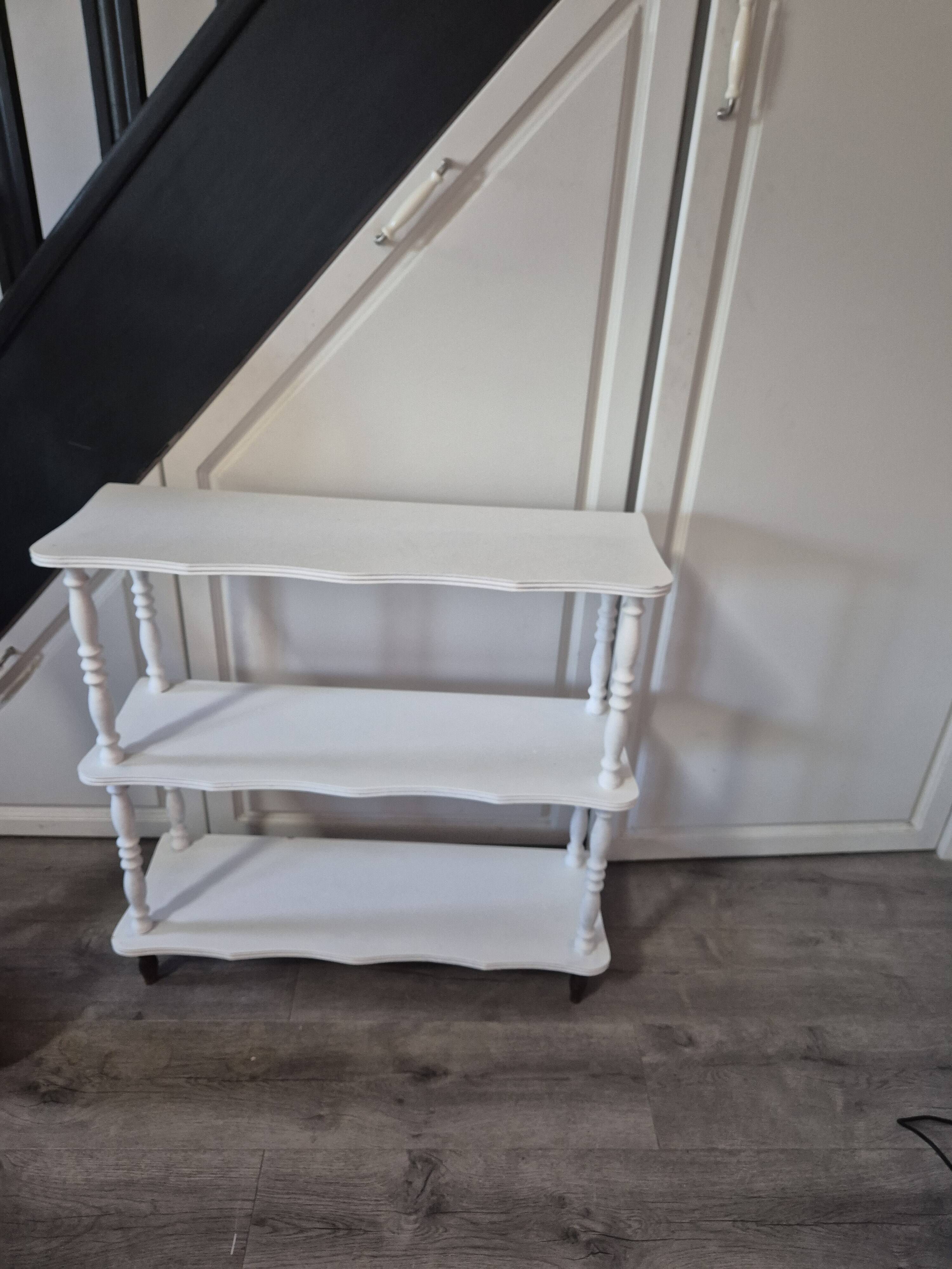 Meuble de rangement etagere sur pied vintage année 60 repeint partiellement