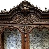 Renaissance style two-body display case in solid walnut Napoleon III