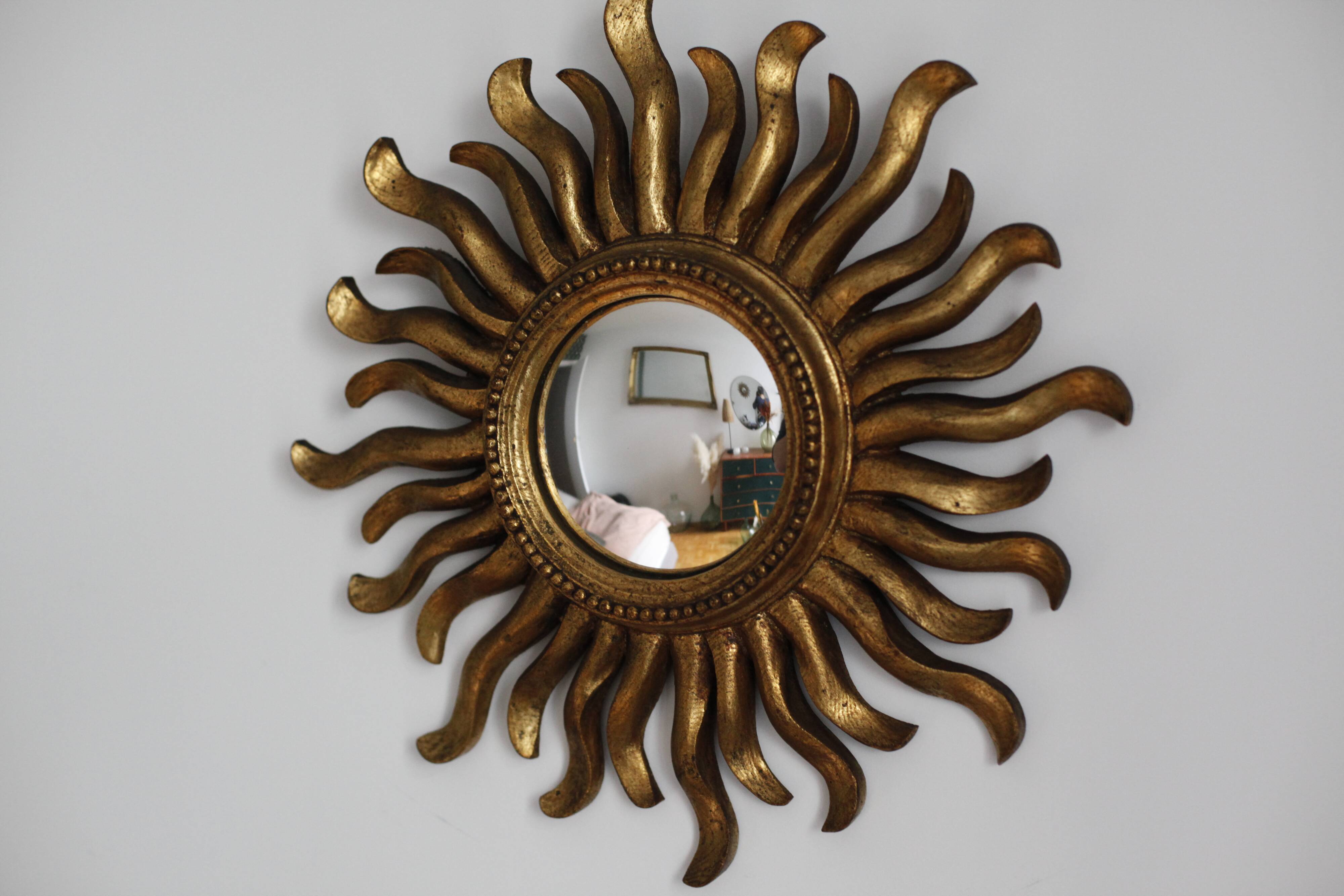 Mirror sun witch's eye