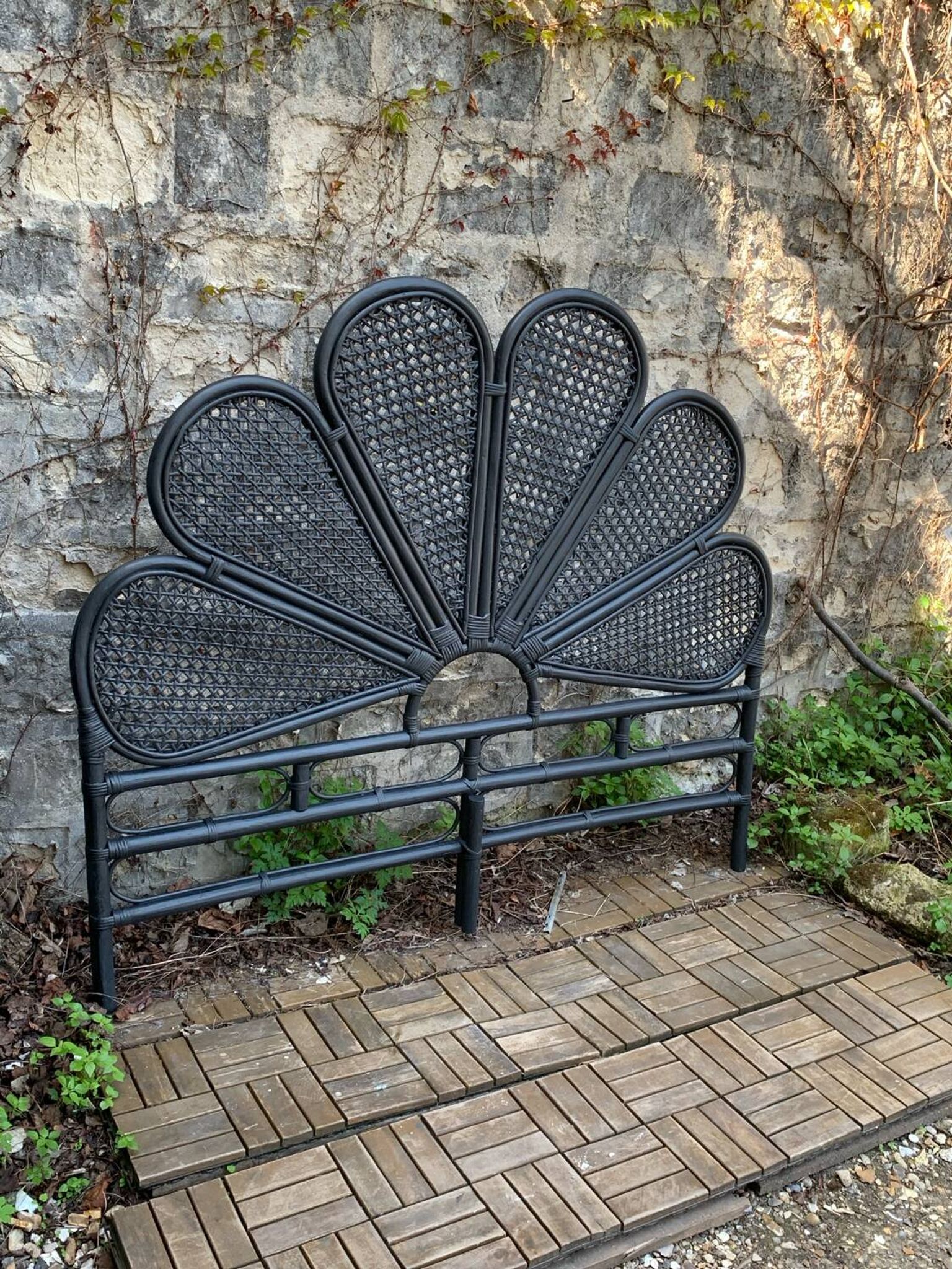 Tête de lit vintage en rotin noir 142cm