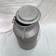 Farm milk can in aluminum stamped dimension: height -49cm- width -36cm-