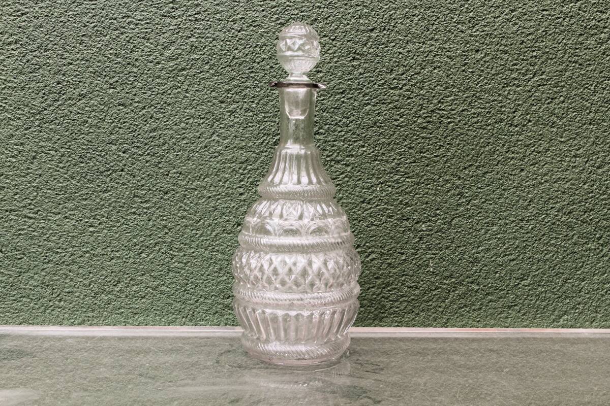 Blown glass carafe, 19th century