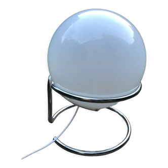 Lampe boule opaline Space age vers 1970