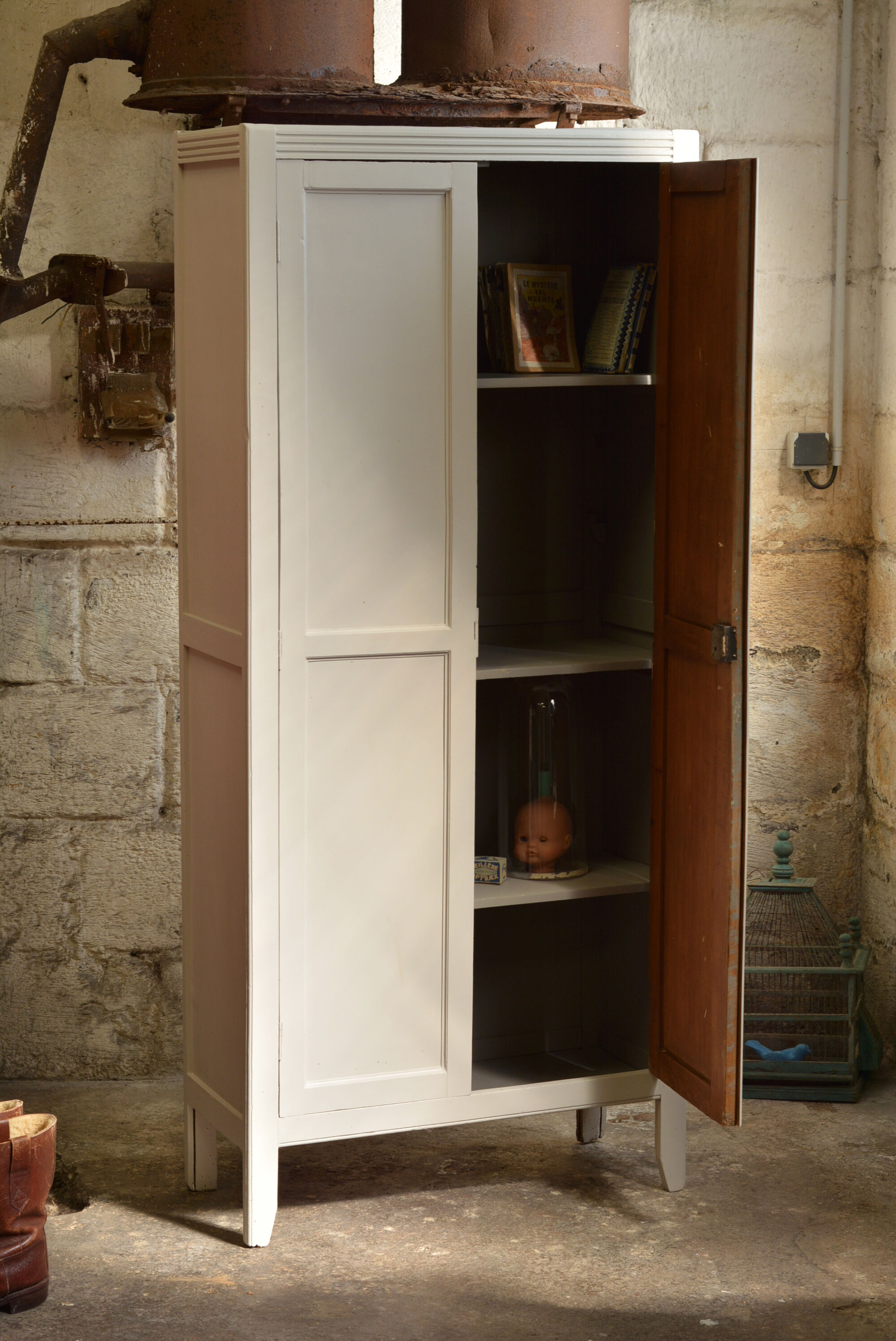 Armoire parisienne