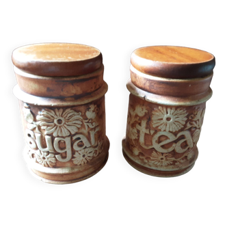 Set of 2 stoneware pots. Sugar and Tea