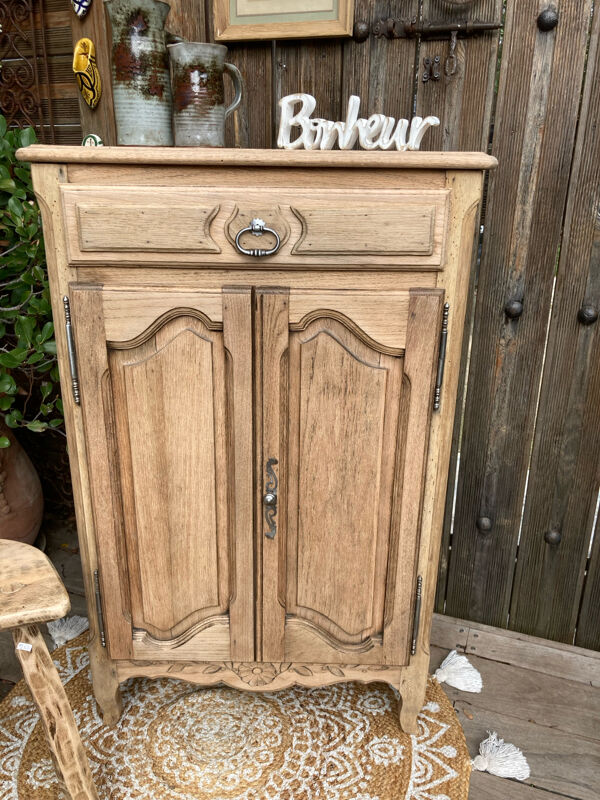 Adorable petit buffet maison de campagne CHENE BRUT
