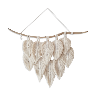 Macramé wall hanging feathers