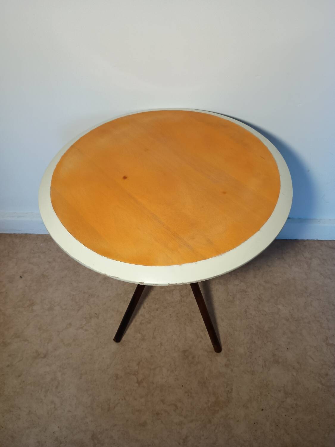 Side table with tapered legs
