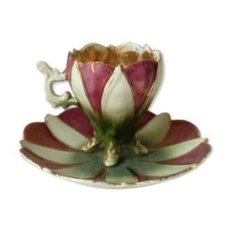 Porcelain cup trompe oeil shape flower of nenuphar