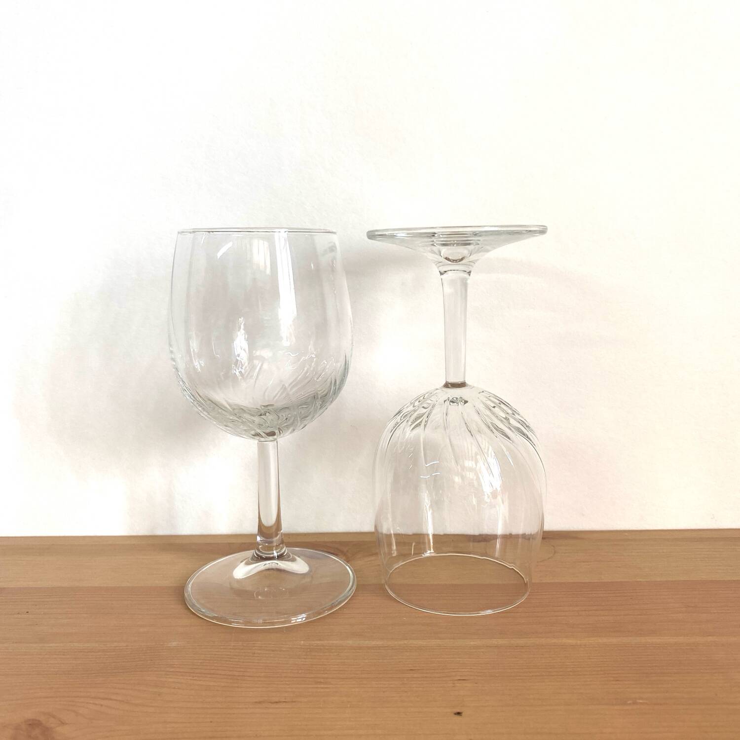 Set of twisted effect glasses - balloon model - vintage