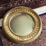 Bulging mirror called witch Deknudt