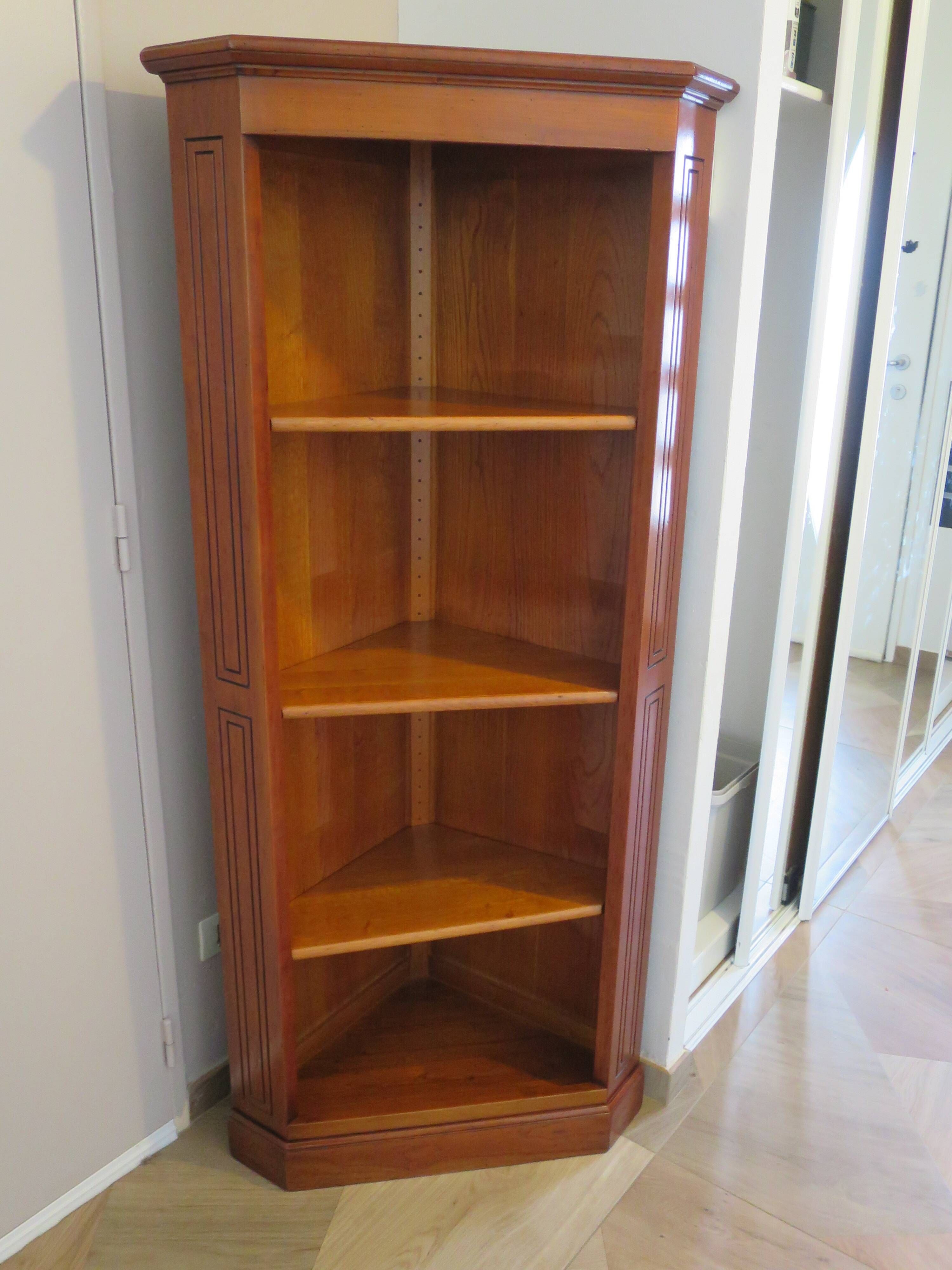 Corner bookshelf - Pentagon shape - Solid wood - 1980s - Richelieu