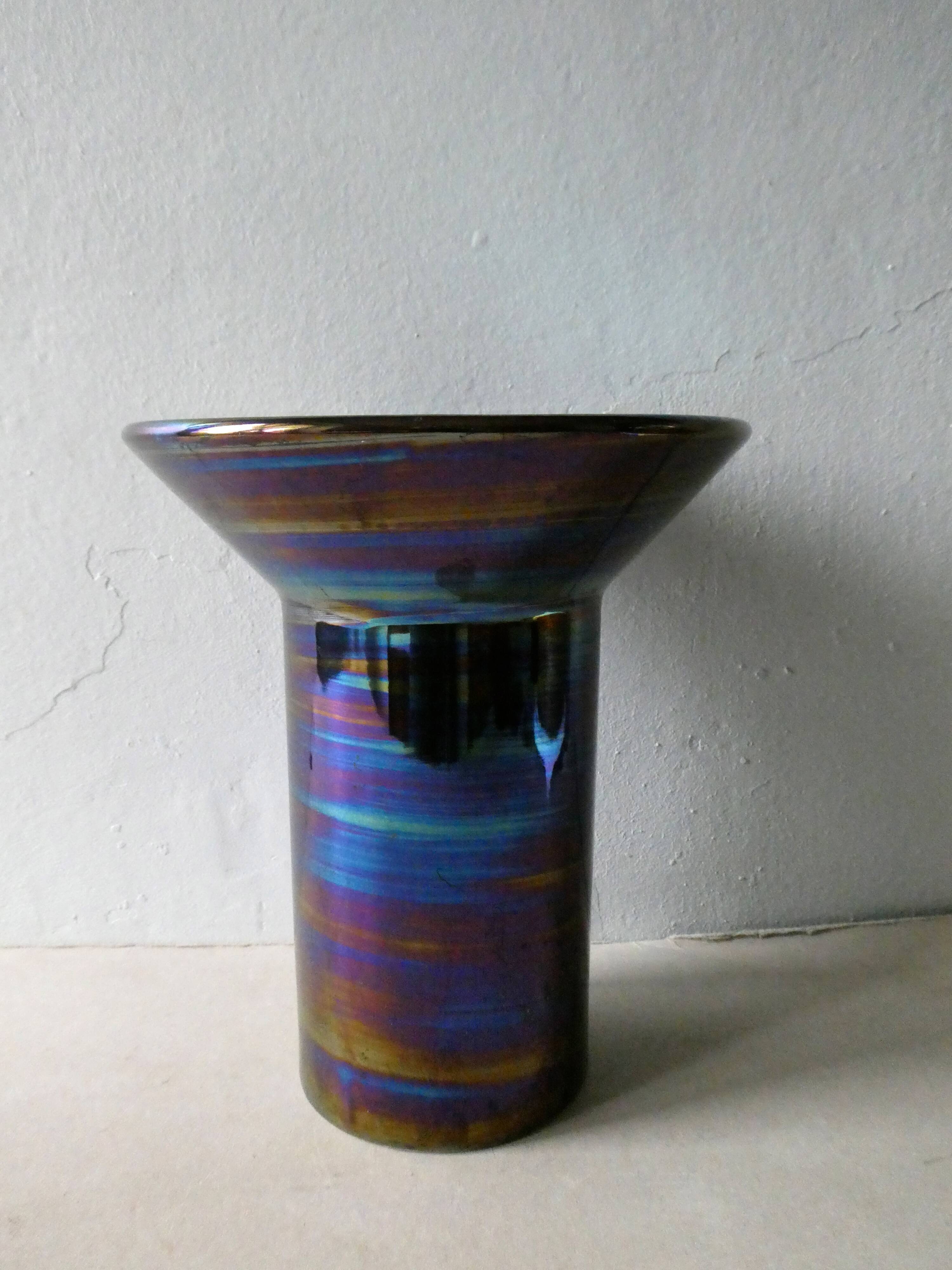 Vase en céramique noire irisée art deco