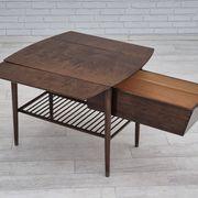Table basse pliante danoise des années 1950 avec tiroir et étagère, état d'origine.