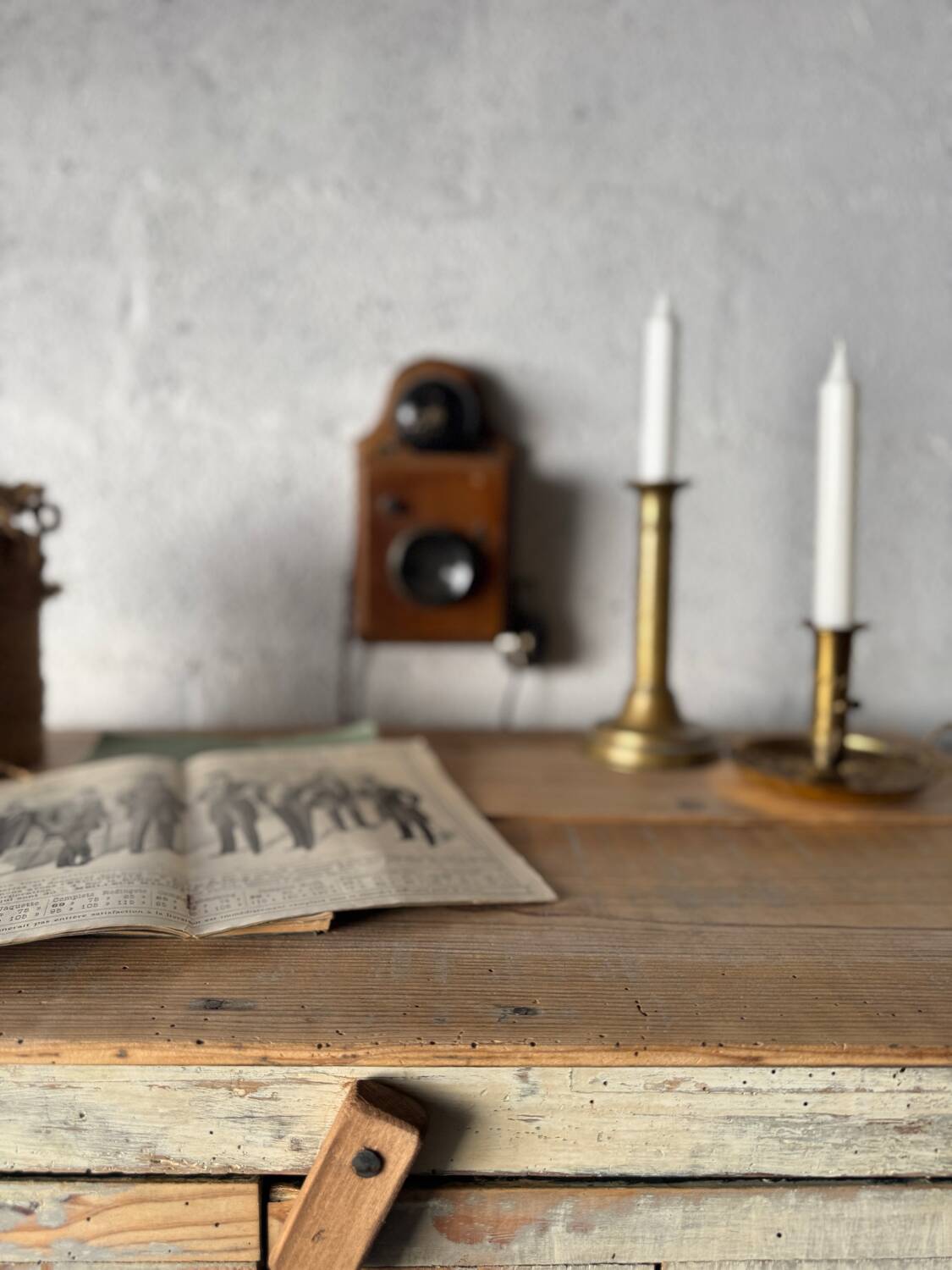 The patinated sideboard
