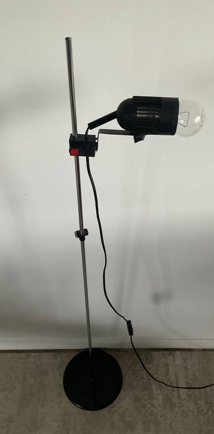Adjustable spotlight floor lamp from the 70s-80s