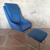 Armchair and its footrest