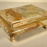 Box in onyx and gilded metal 18 x 13 cm
