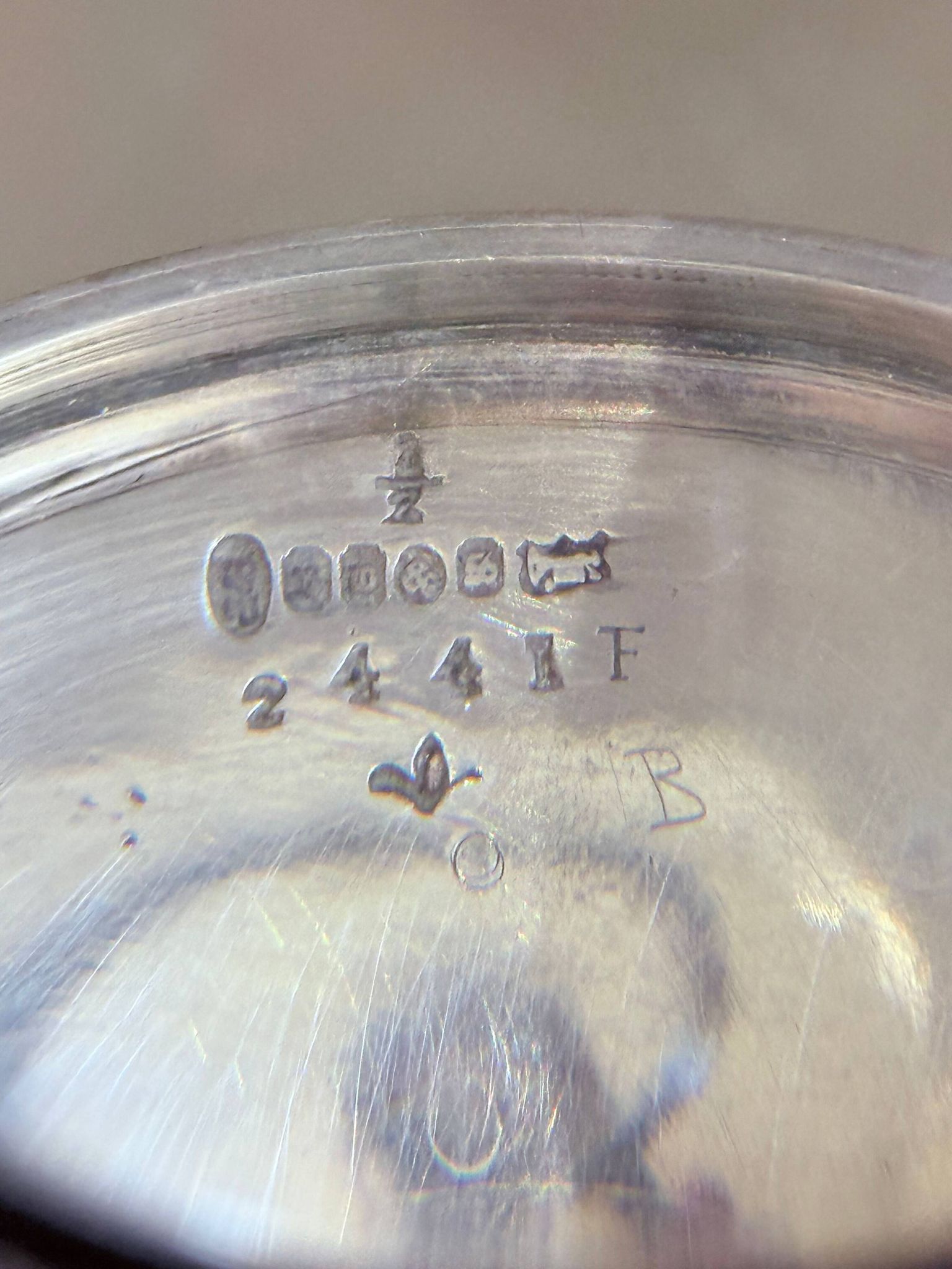 Gobelet en argent vintage gravé / Calice à vin décoratif