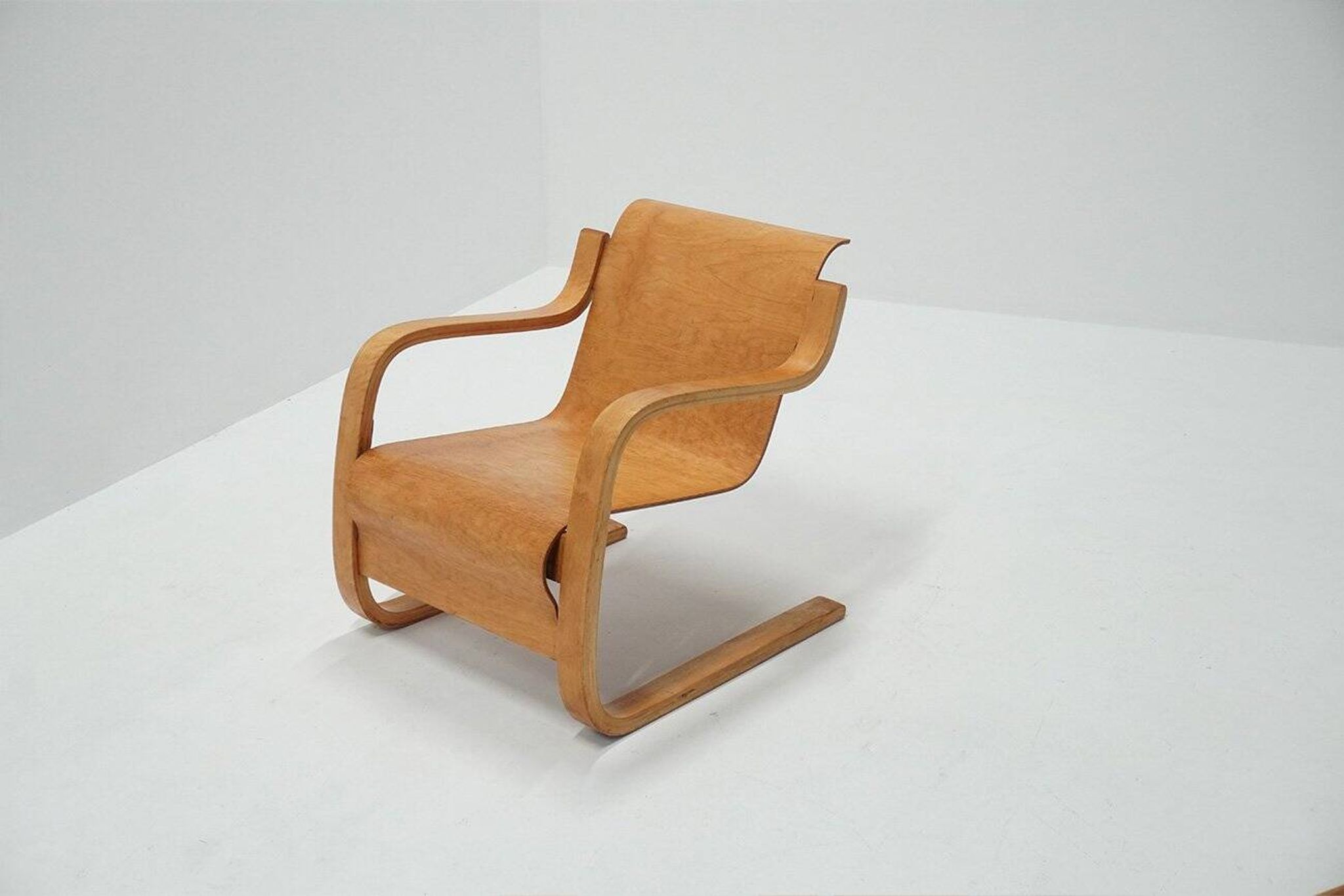 Cantilever Nr. 31 Lounge Chairs by Alvar Aalto, 1930s