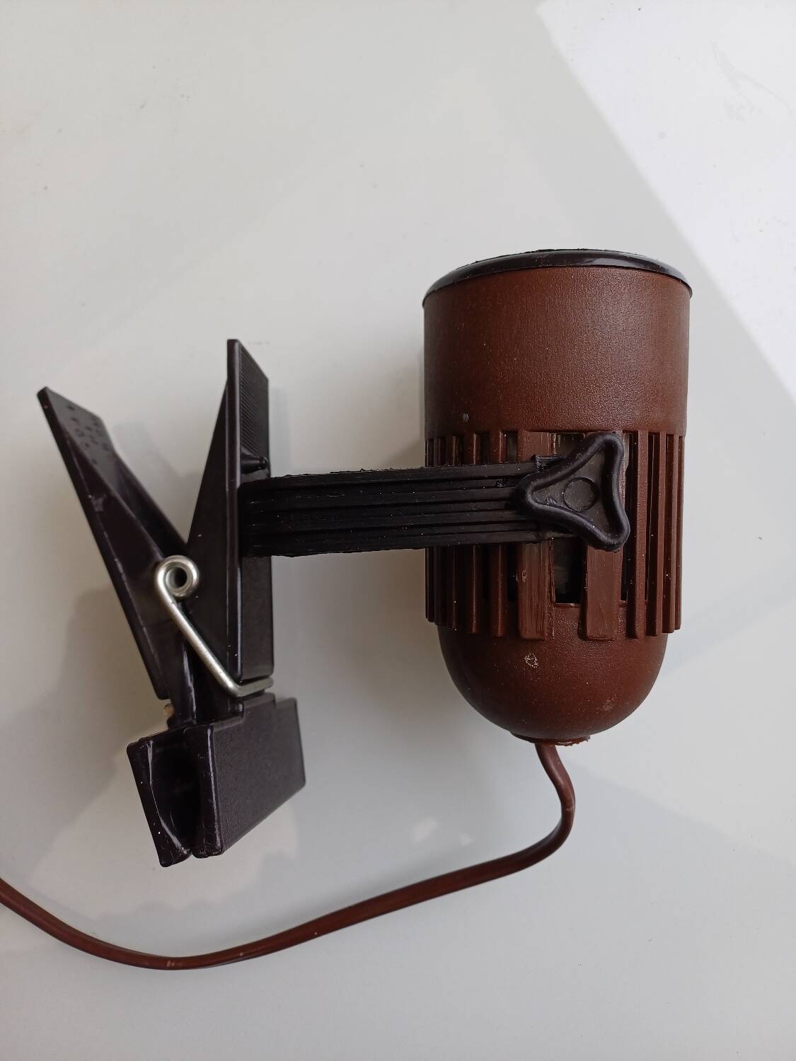 80's brown clip spotlight