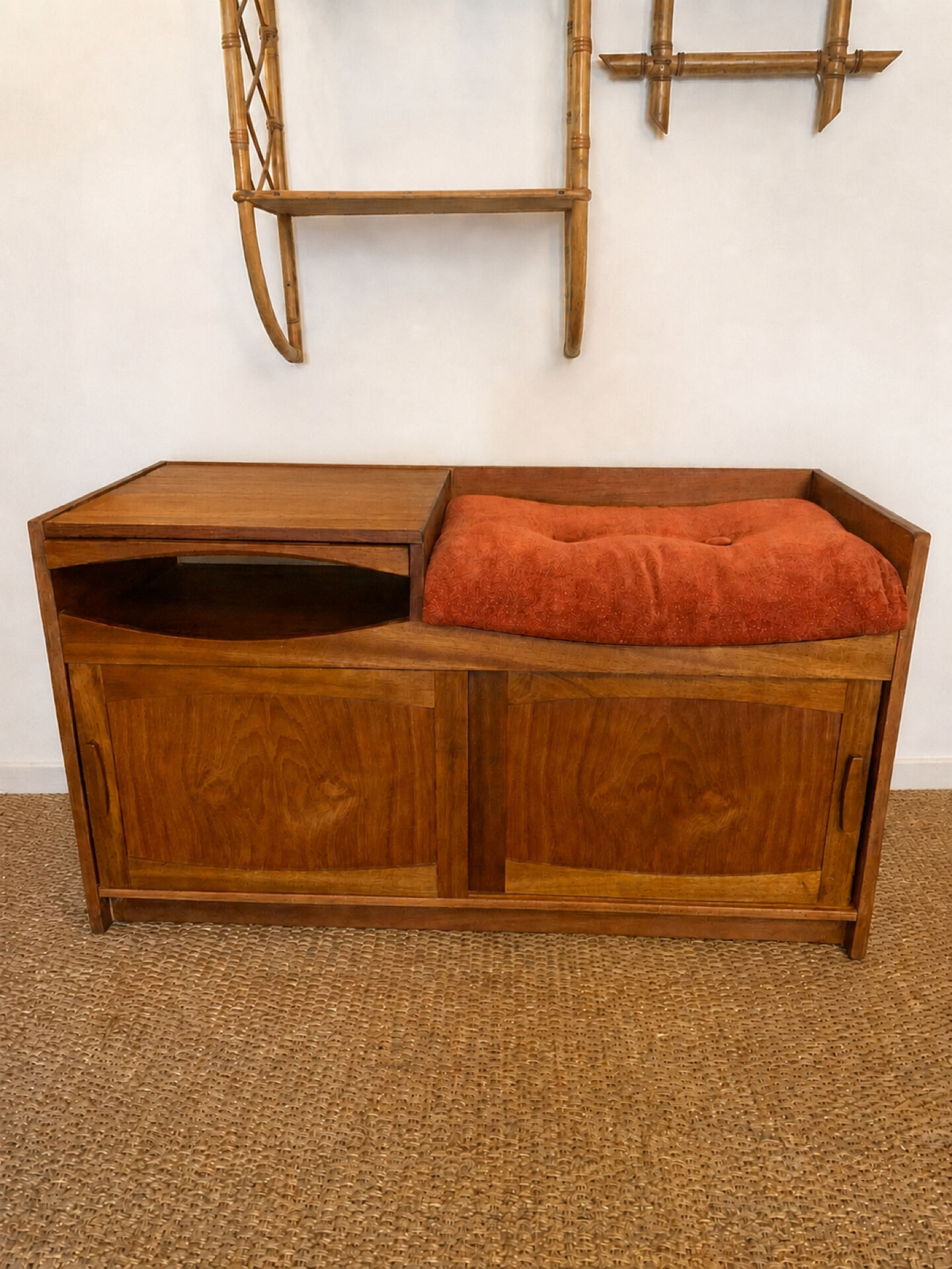 Low entrance furniture in teak Chippy