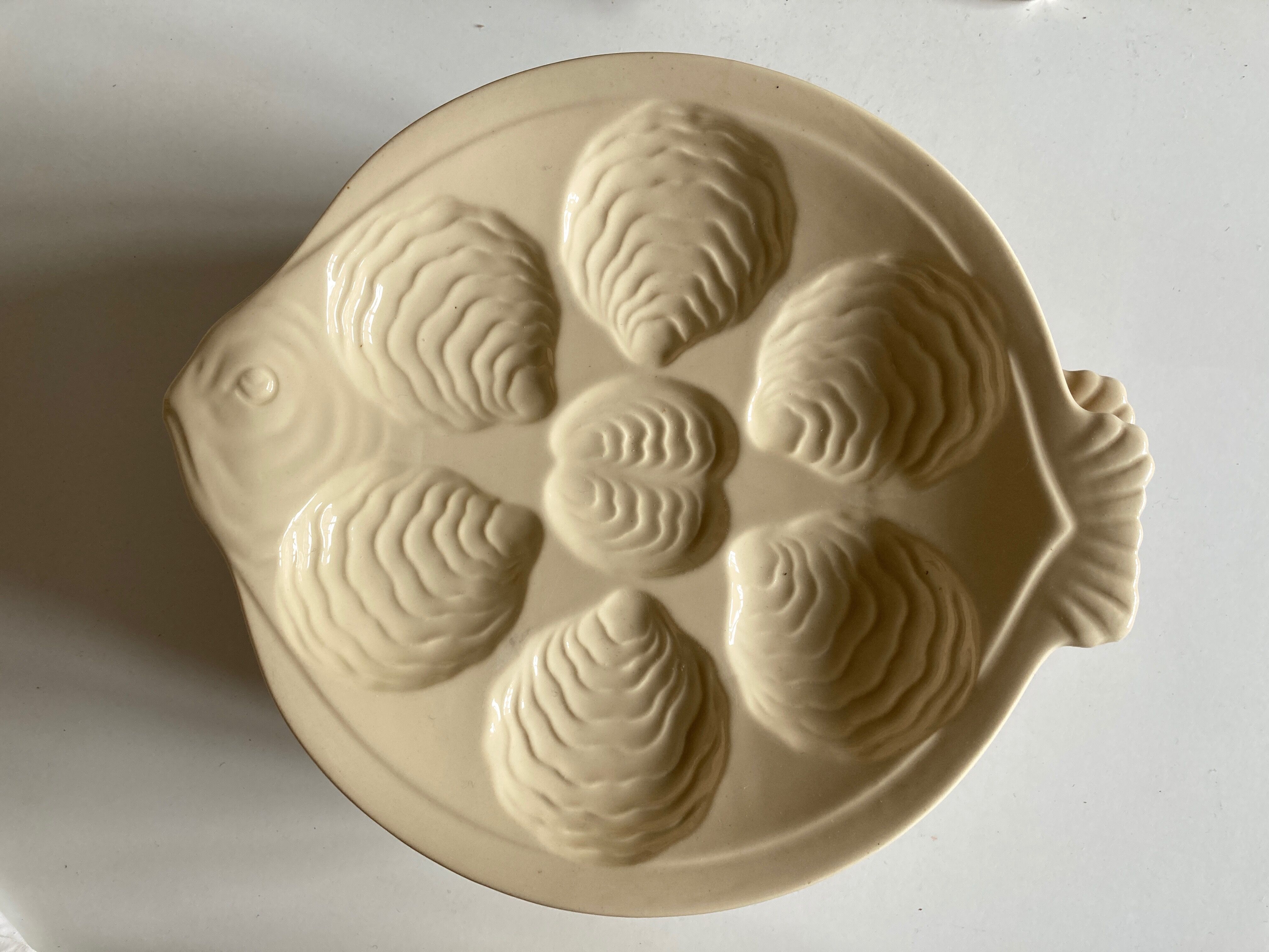 Set of 6 plates fish with oysters in ivory faience 1960
