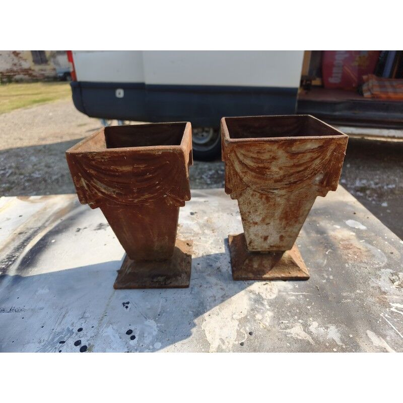 Pair of cast iron vases from 1900 in Charleville - Mézières